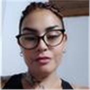 Licenciada en enfermería imparte clases de biología a niños y adolescentes