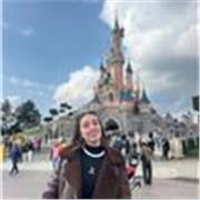 Profesora de francés que imparte a todos los niveles educativos