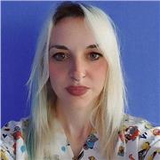 Maestra de infantil durante 18 años. Formándose cada amo para dar más oportunidades a los niños y adolescentes. Y aprendiendo nuev