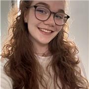 Deutsch-Tutorin für Kinder aller Altersstufen. Ich helfe den AnfängerInnen, aber auch denen, die kurz vorm Abschluss stehen.