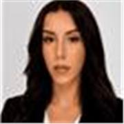Graduada en Historia y con el Máster Universitario en Formación del Profesorado, habilitante para la docencia en Educación Secunda