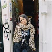 Estaría dispuesta a dar clases particulares de historia y literatura