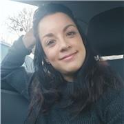 Profesora creativa, entusiasta y con ganas de enseñar inglés hasta un nivel b1.