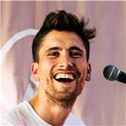 Je veux enseigner l'anglais et la musique, de préférence dans des classes, pour tous les âges, mais de préférence les 10-18 ans