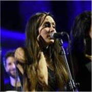 Laureanda DAMS offre lezioni di musica e canto moderno