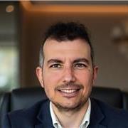 Podrás ir aprobando exámenes pero necesitas unas bases fuertes. Yo te las enseño