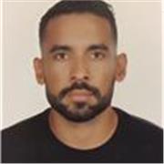 Me defino como una persona comunicativa, paciente y apasionada por la enseñanza del español.