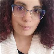 Profesora de escritura para todas las edades y niveles. Profesora de inglés. 
También doy clases de fotografía y edición.