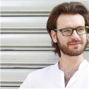 Laureato in Biotecnologie impartisce lezioni di Matematica e fisica a studenti di Elementeri, Medie e Superiori