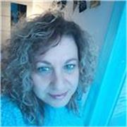 Salve, mi chiamo Loredana, vivo in Belgio da 42 anni e da più di venti sono traduttrice/interprete italiano/francese