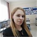 İspanyol dili ve edebiyatı mezunuyum. Özel bir kolejde ispanyolca öğretmeniyim. Her yaş gurubuna ispanyolca ders veriyorum