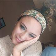 Laureata magistrale in Scienze Internazionali con master in studi diplomatici, impartiste lezioni di inglese spagnolo latino e discipline umanistiche