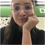 Diseñadora gráfica con programa de inglés IB aprobado