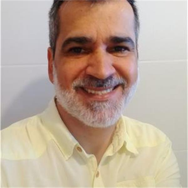 Profissional Atuante Em Comunicação, Formado Em Letras Pela Ufsj, Preparado Para Ensinar Alunos Profissional Atuante Em Comunicação, Formado Em Letras Pela Ufsj, Preparado Para Ensinar Alunos