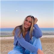 Actuellement en étude supérieur, je souhaite vous offrir mes services en tant que soutient en histoire géographie. J’aide surtout les collégiens et lycéens sur leur programme tout à long de l’année. La première séance d’essai est gratuite puis 12€/h