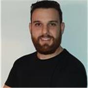 Ingeniero mecánico de formación,  ingeniero de diseño y desarrollo de productos de profesión y me gusta enseñar a jóvenes 
