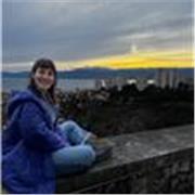 Profesora con experiencia de dar clases de refuerzo a alumnado de ESO con especial atención a técnicas de estudio eficientes