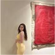 Soy una chica dinámica, puedo dar clases de cualquier asignatura desde niños más pequeños a 4 de la eso. 