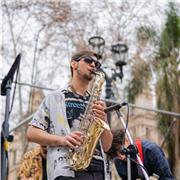 Profesor de Saxofon y música, especializado en el alumo/a