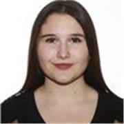 adolescente con años de experiencia como niñera, específicamente cuidando de ellos en verano, hacíamos actividades de repaso 