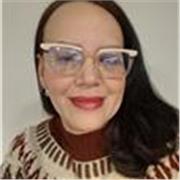 Profesora con vocación para enseñar a niños, reforzar y ayudar en deberes escolares