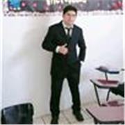 Docente con experiencia frente a grupos universitarios