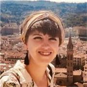 Guionista y directora de cine con años de experiencia. 
