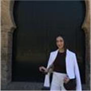 Soy estudiante del grado de educación primaria en magisterio. Me encuentro en el tercer año de carrera y me encanta la enseñanza.
