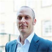 Fluent Spanish tutor helping students and professionals build real confidence