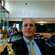 Avvocato con esplerienza pluriennale offre lezioni di diritto