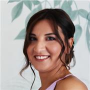 Dottoressa in Genetica e Biologia Molecolare impartisce lezioni per la preparazione di esami universitari