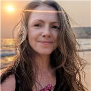 Experienced and friendly English teacher with over 10 years of experience