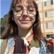 Profesora de primaria , preparada para las dudas y ayudar a comprender todo lo que el alumno necesite.