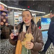 I would describe myself as a very easy going and trusting person. I’m very understanding and patient and I will always try my best to help where I can. I would love to give some private 1-1 English lessons to someone who’s trying to better their speaking