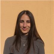 Studentessa di chimica e tecnologie farmaceutiche, offre lezioni private online di chimica e biologia