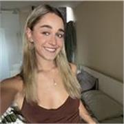 I am a super patient and positive individual who is fulfilled with helping people learn English. 