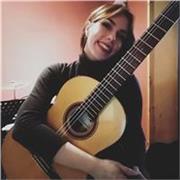Professoressa di chitarra classica offre lezioni di strumento, solfeggio e teoria musicale a Latina (LT) e dintorni