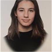Soy una chica de 20 años con nivel C2 de inglés y ofrezco clases adaptadas a cualquier edad y nivel, cursando la carrera de Global Studies en la USAL, y con experiencia de 1 año en Canadá