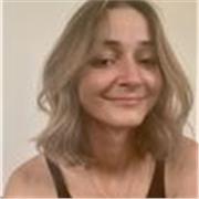 Soy una joven francesa que acaba de mudarse a Barcelona. Me encantaría ayudar a quienes quieran aprender o mejorar su francés!