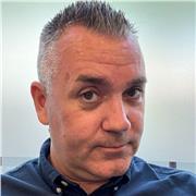 Leadership and career coach with 25+ years’ experience. Yorkshire-based, offering online coaching for graduates, early-career prof