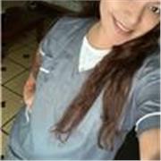 Profesora de Español imparte clases a adultos