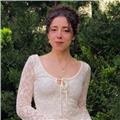 Biyolojiyi öğrenci seviyesine göre (lise ve YKS öğrencileri) anlaşılır ve keyifli hale getirerek anlatan bir öğretmenim