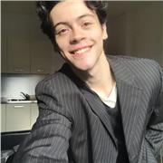 Studente di giurisprudenza al terzo anno madre lingua Spagnola vuole aiutarti a migliorare la tua oratoria in pubblico e il tuo livello di conoscenza dello spagnolo