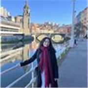 Profesor de Biología para todas las edades. Graduada en Biotecnología.