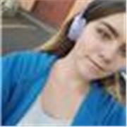 Soy una joven políglota a la cual le gustaría compartir sus conocimientos con aquellas personas que quieran aprender un idioma.