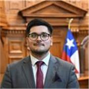 Profesor ayudante imparte tutorias de Derecho Penal y Derecho Procesal