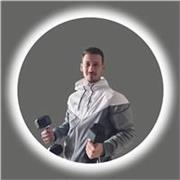 Je donne des cours de sport à domicile ou en extérieur 