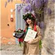 Docente e laureata in biologia, impartisco lezioni anche di matematica e materie scientifiche come biologia, chimica e fisica :)
