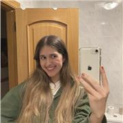 Profesora de Biología imparte clases a alumnos de primaria a bachillerato. Graduada en Biología y cursando el máster en educación