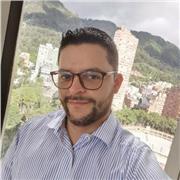 Docente de Derecho Público, con énfasis en admistrativo, electoral y constitucional